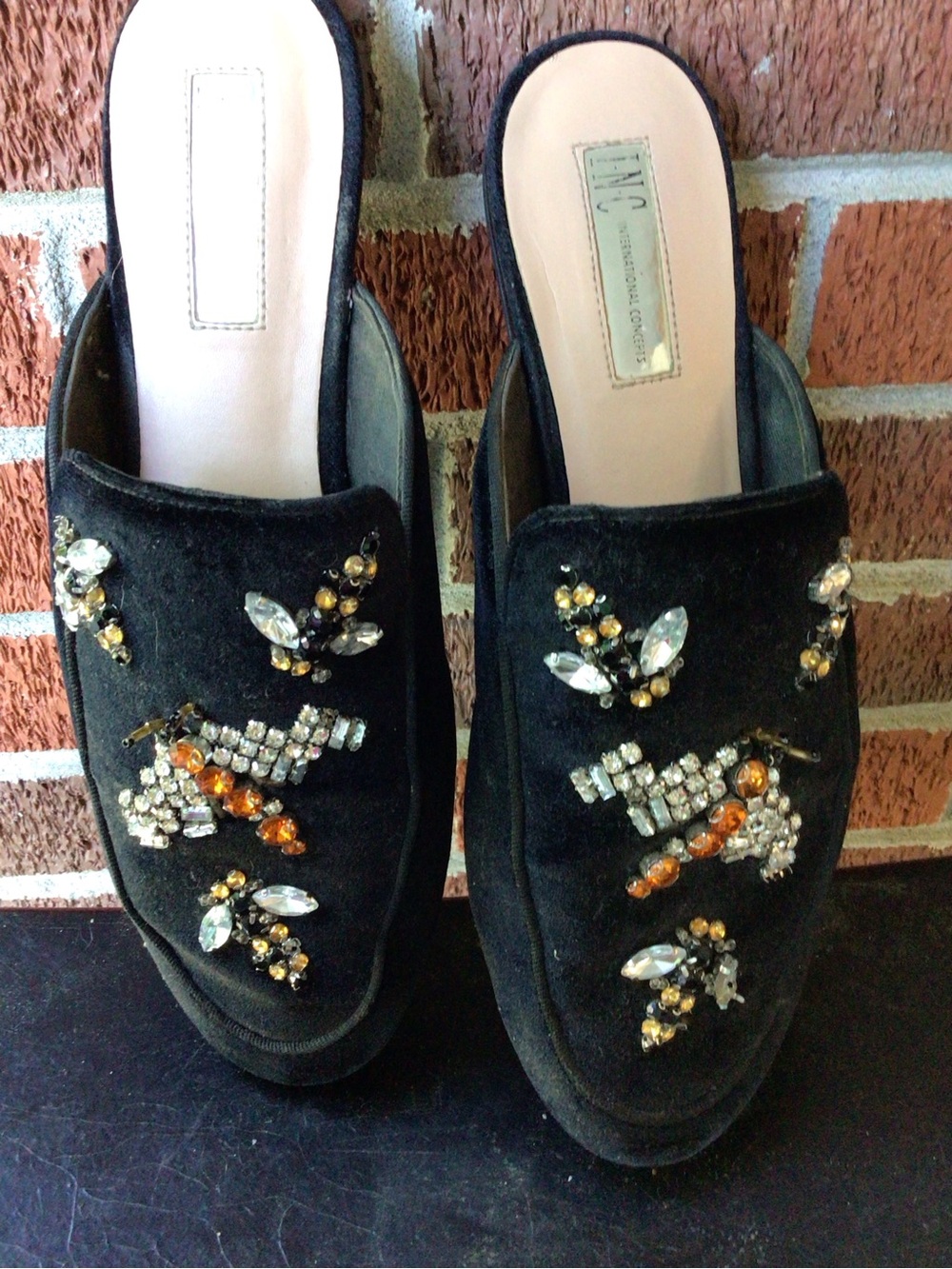 Velvet Slip-On Mules with Bee Embellishments Size 9